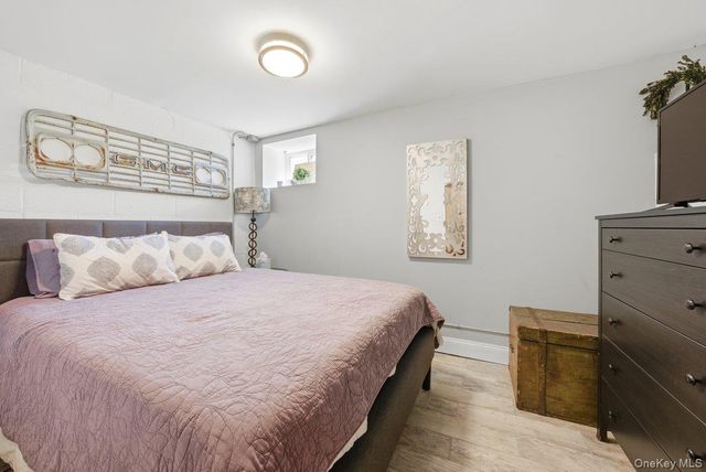 35 S Devoe Avenue, Yonkers, NY 10705