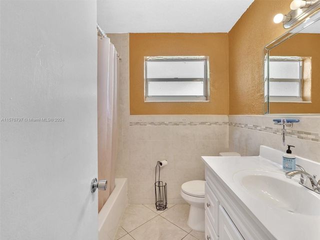 6200 NW 13th St, Sunrise, FL 33313