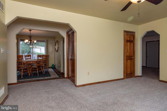 6559 PEARSONS CORNER RD, Dover, DE 19904
