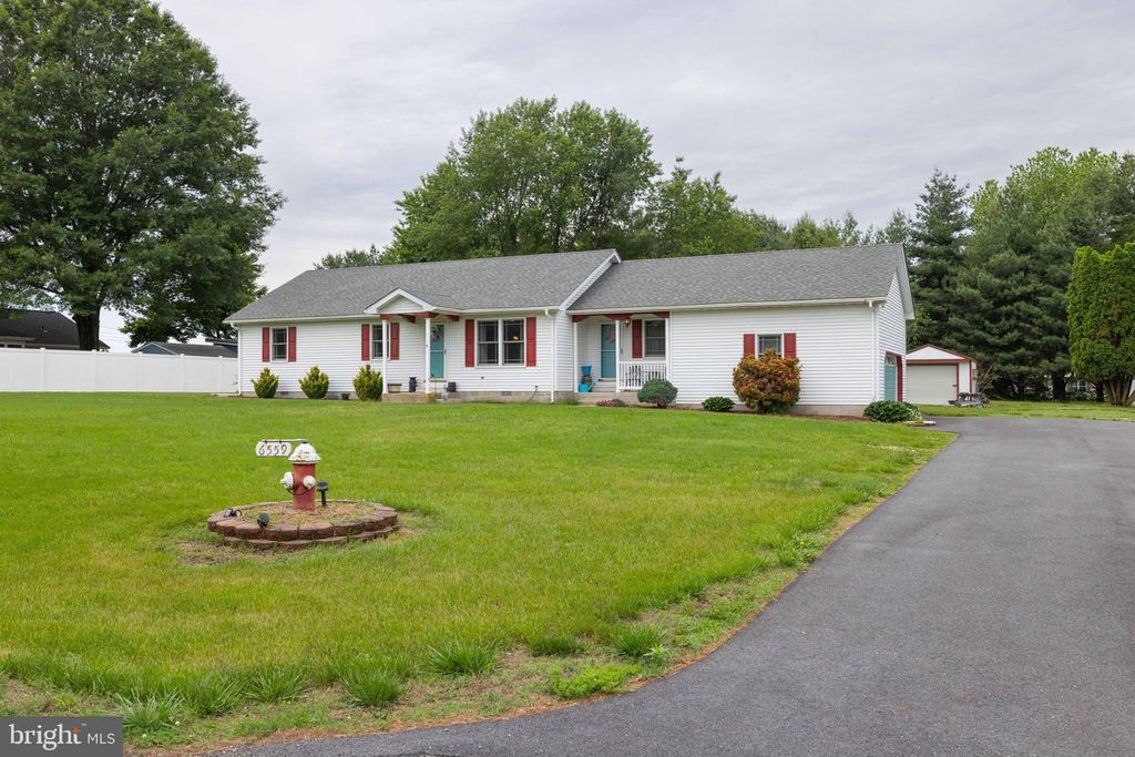 6559 PEARSONS CORNER RD, Dover, DE 19904