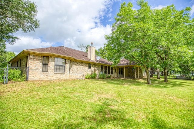 655 Farmers Road, Brenham, TX 77833