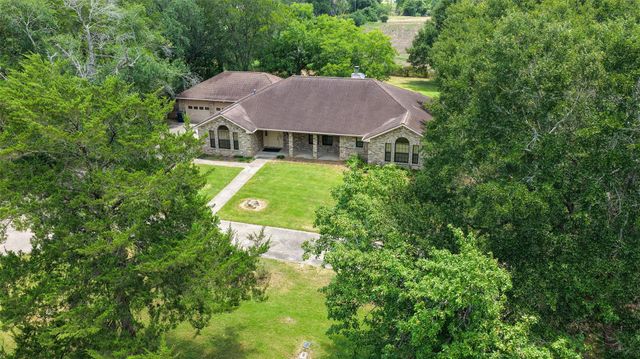 655 Farmers Road, Brenham, TX 77833