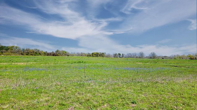 655 Farmers Road, Brenham, TX 77833