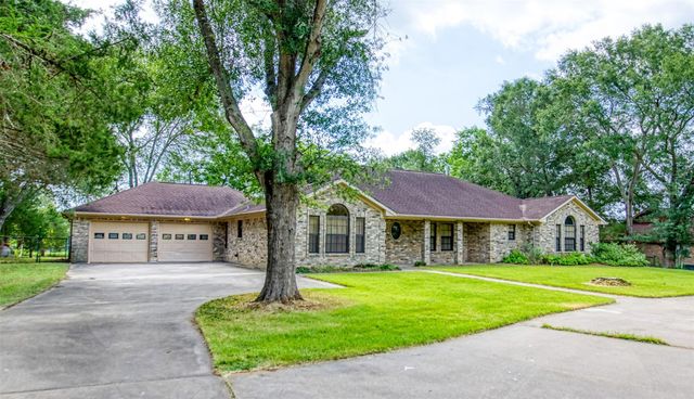 655 Farmers Road, Brenham, TX 77833