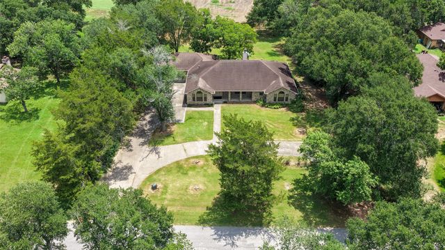 655 Farmers Road, Brenham, TX 77833