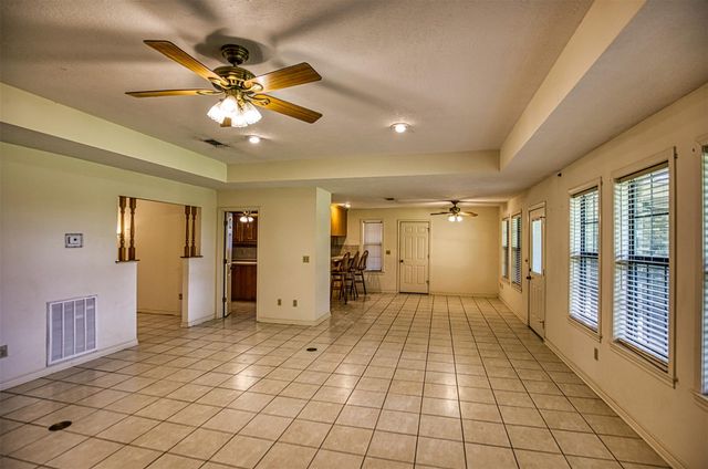 655 Farmers Road, Brenham, TX 77833