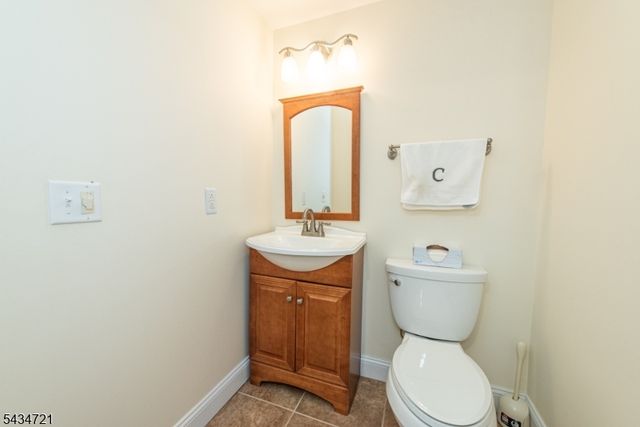 31 Yorkshire Ave, West Milford Twp., NJ 07480