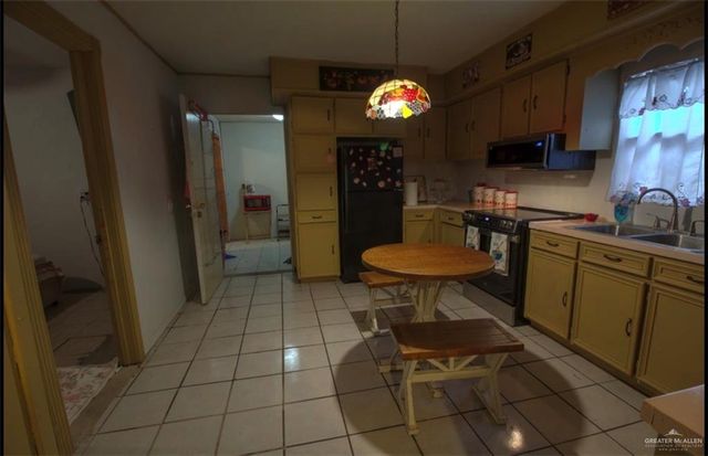 5456 E Juarez Boulevard, Rio Grande City, TX 78582