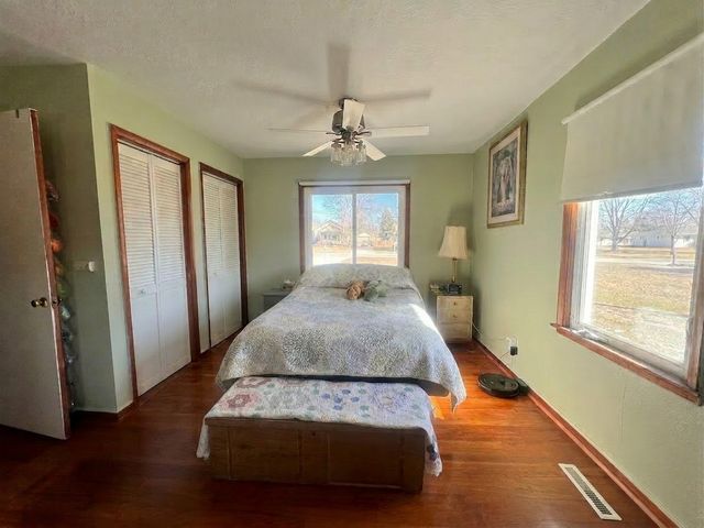 1313 W 4th Street N, Newton, IA 50208