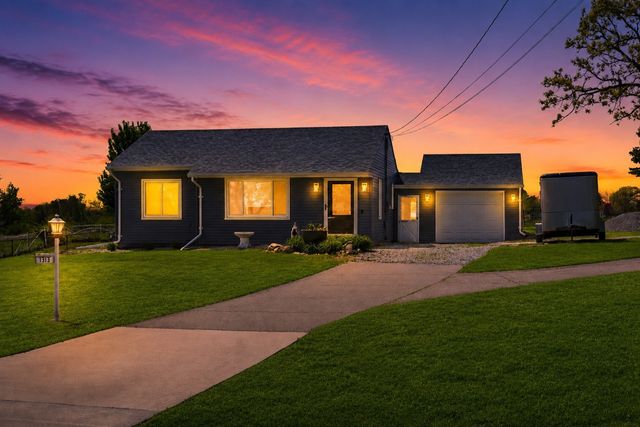 1313 W 4th Street N, Newton, IA 50208