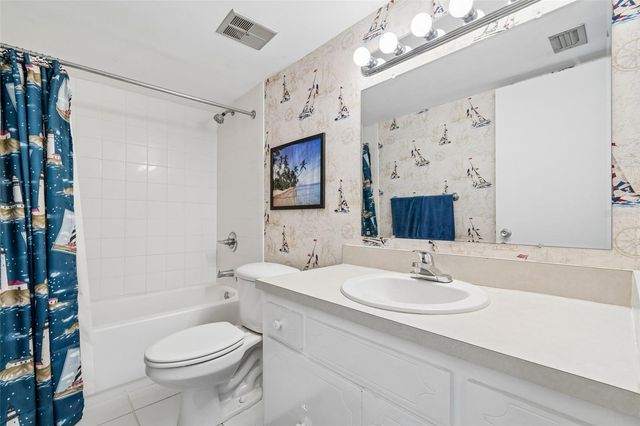 7465 BAY ISLAND DRIVE S 313, South Pasadena, FL 33707