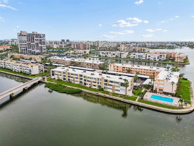 7465 BAY ISLAND DRIVE S 313, South Pasadena, FL 33707