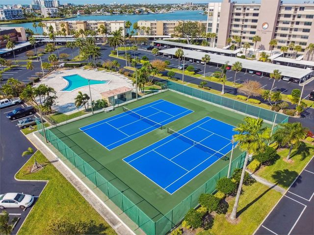 7465 BAY ISLAND DRIVE S 313, South Pasadena, FL 33707