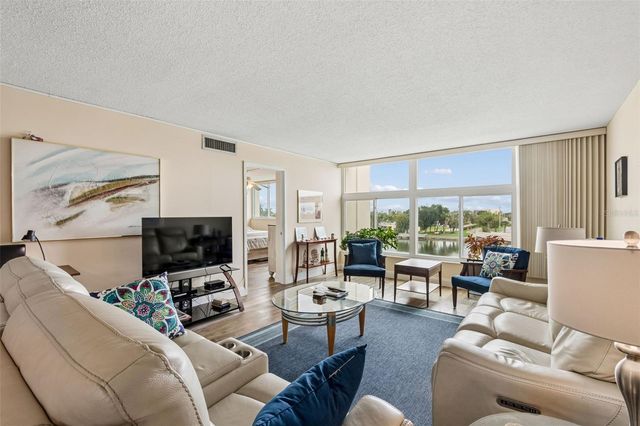 7465 BAY ISLAND DRIVE S 313, South Pasadena, FL 33707