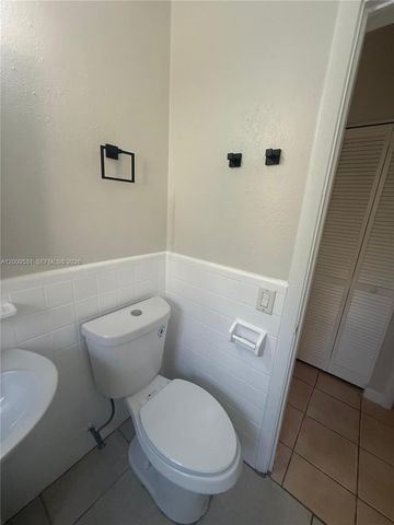 308 SW 16th St, Fort Lauderdale, FL 33315