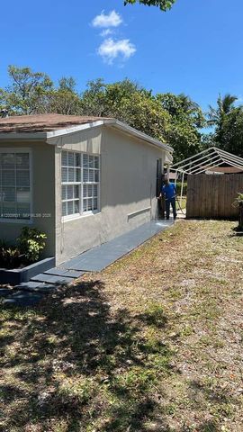 308 SW 16th St, Fort Lauderdale, FL 33315