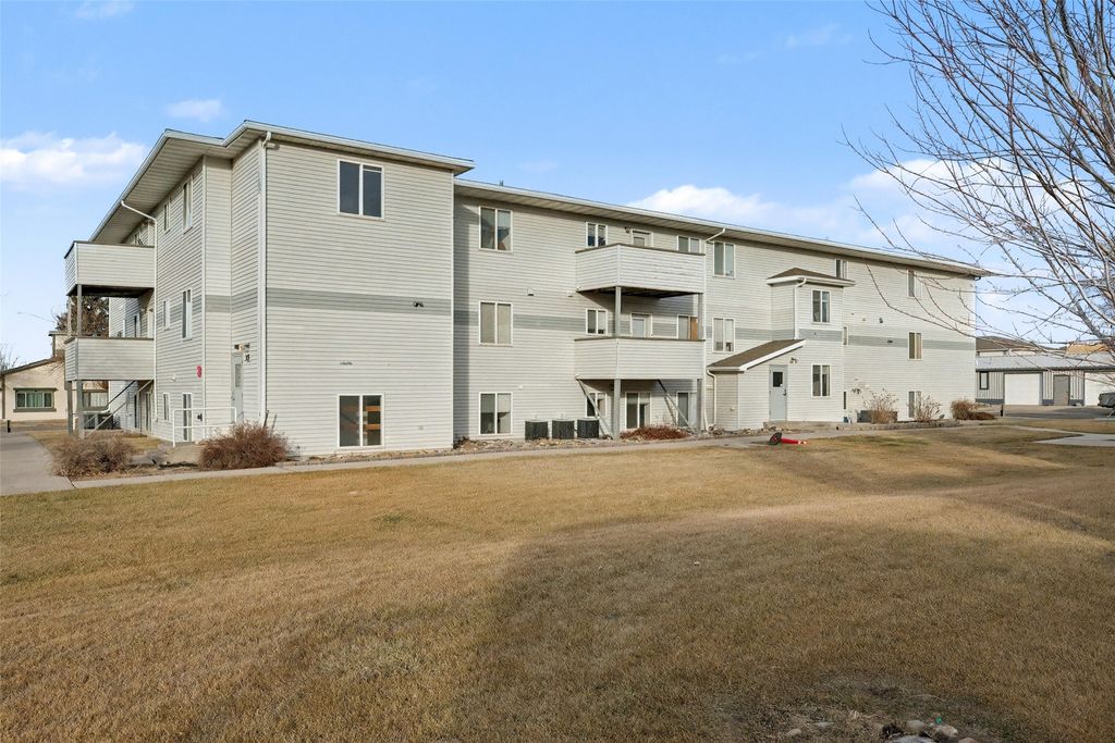 305 46th Street N, Great Falls, MT 59405 photo 4