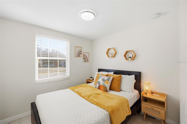 10001 N ANNETTE AVENUE, Tampa, FL 33612