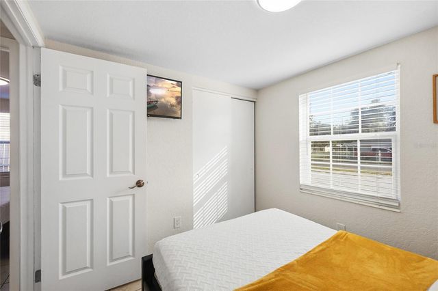 10001 N ANNETTE AVENUE, Tampa, FL 33612