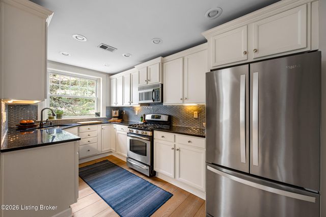 1601 Spring Dr APT 19, Louisville, KY 40205