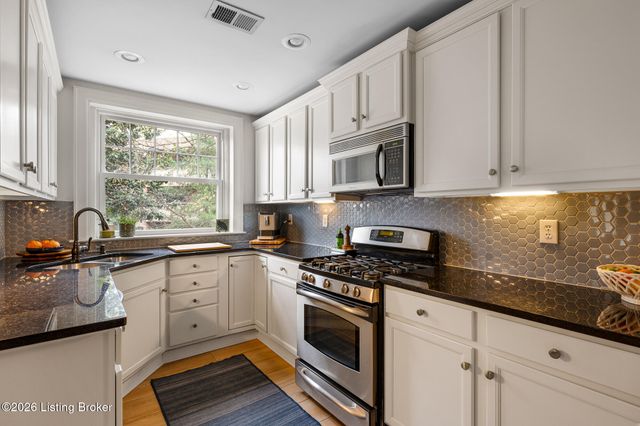 1601 Spring Dr APT 19, Louisville, KY 40205