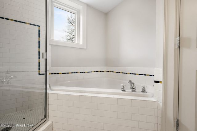 1601 Spring Dr APT 19, Louisville, KY 40205