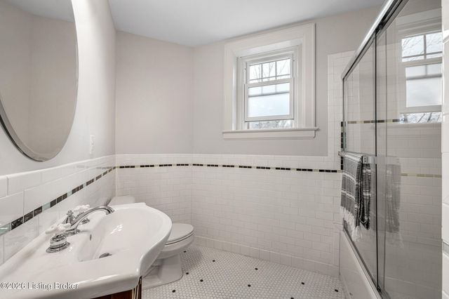 1601 Spring Dr APT 19, Louisville, KY 40205