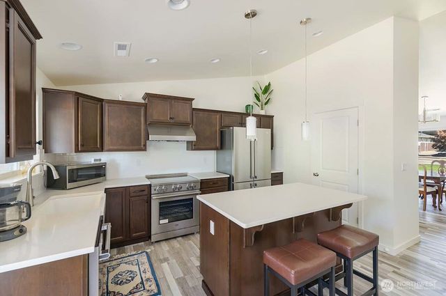 2586 Lincoln Avenue SE, Port Orchard, WA 98366