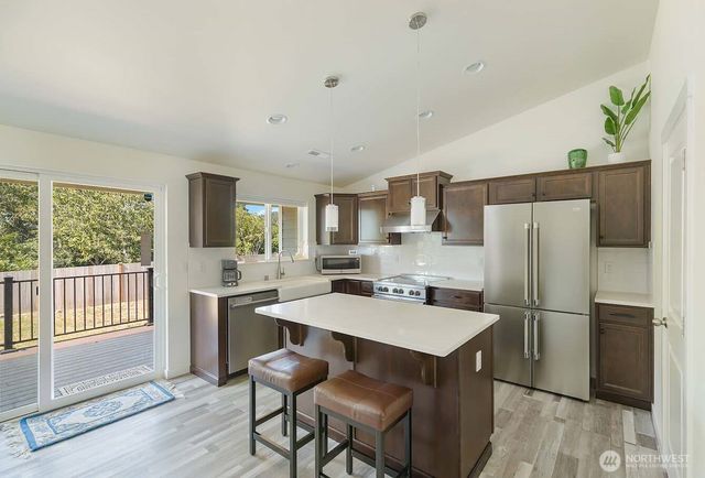 2586 Lincoln Avenue SE, Port Orchard, WA 98366