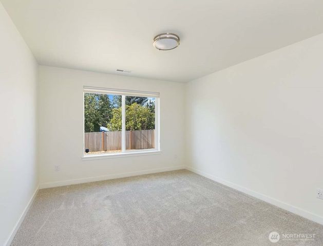 2586 Lincoln Avenue SE, Port Orchard, WA 98366