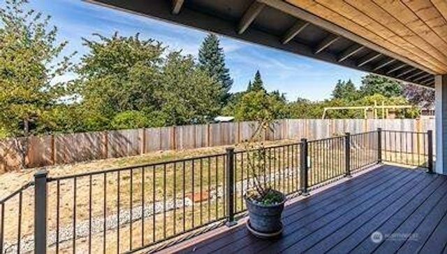 2586 Lincoln Avenue SE, Port Orchard, WA 98366