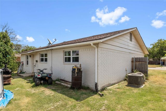 503 Valley View Street, Brownwood, TX 76801