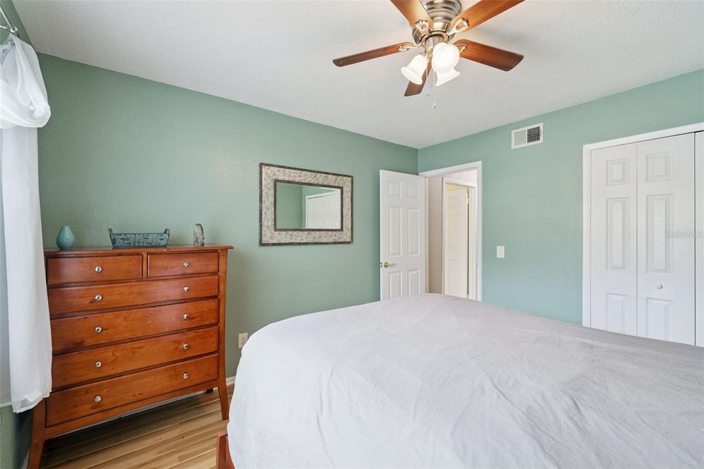 Image 12 of property listing at 2417 BARLEY CLUB COURT 1, Orlando, FL 32837