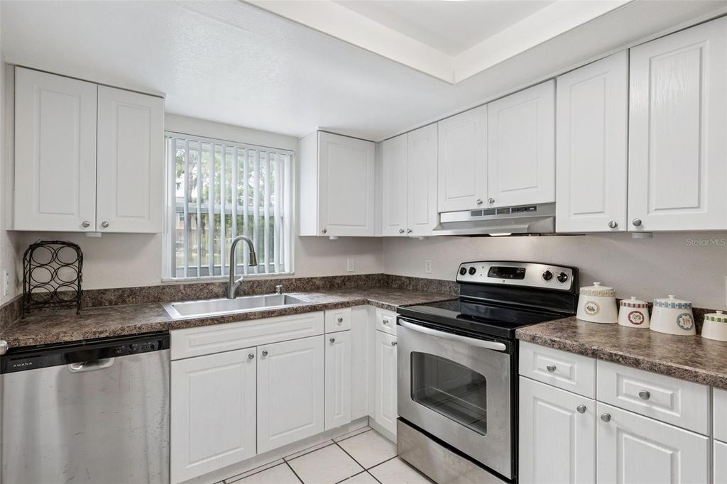 Image 8 of property listing at 2417 BARLEY CLUB COURT 1, Orlando, FL 32837
