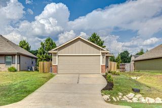 13010 Sorrento Bay Dr, Willis, TX 77318