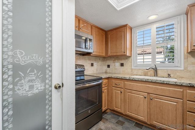 142 N Mine Canyon Rd. Unit A, Orange, CA 92869