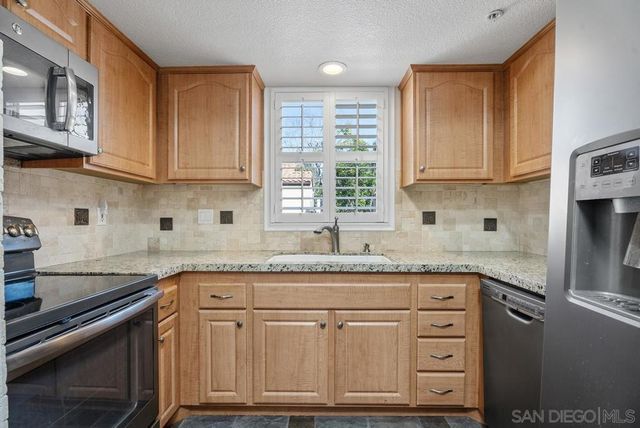 142 N Mine Canyon Rd. Unit A, Orange, CA 92869