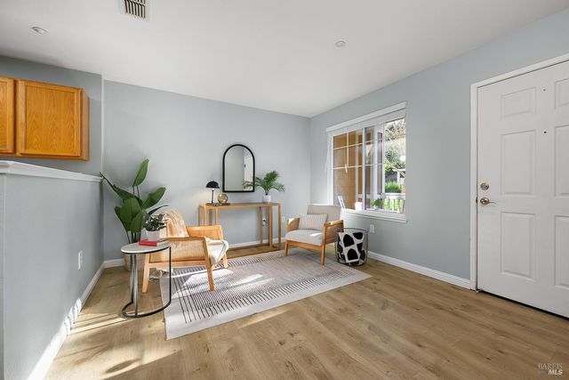 84 Captain Nurse Cir, Novato, CA 94949