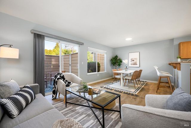 84 Captain Nurse Cir, Novato, CA 94949