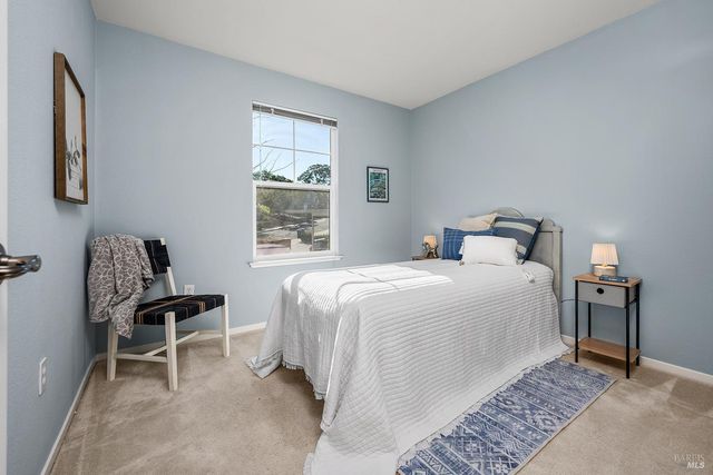 84 Captain Nurse Cir, Novato, CA 94949