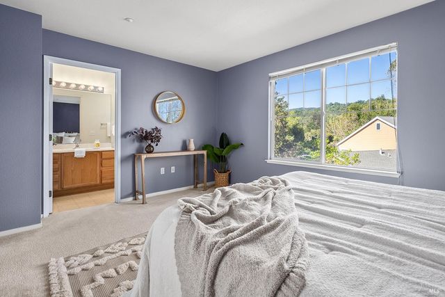 84 Captain Nurse Cir, Novato, CA 94949