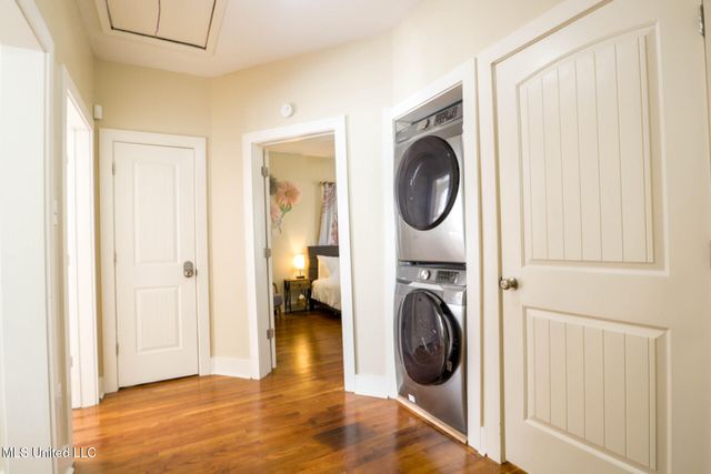 522 Taylor Street, Jackson, MS 39216