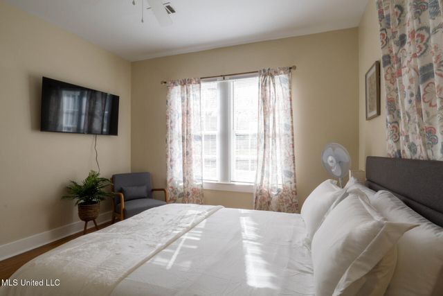 522 Taylor Street, Jackson, MS 39216