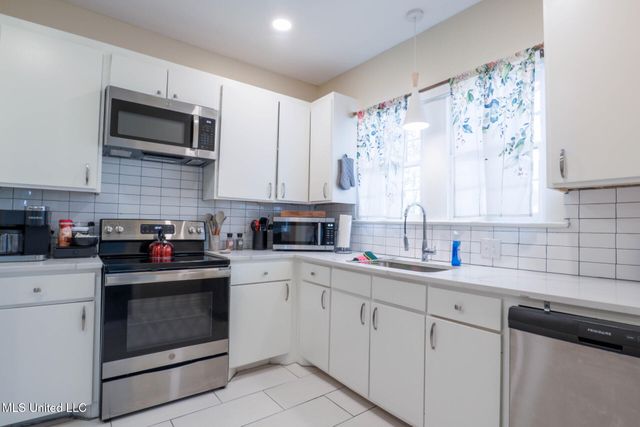 522 Taylor Street, Jackson, MS 39216