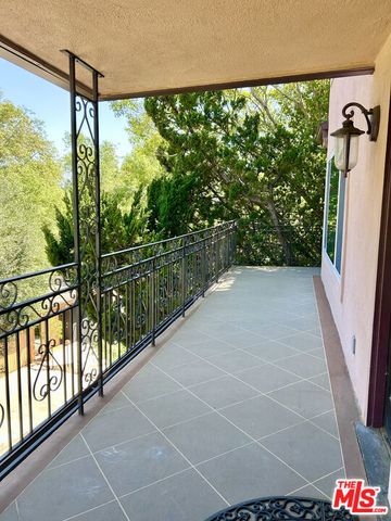 503 N Greencraig Road, Los Angeles, CA 90049