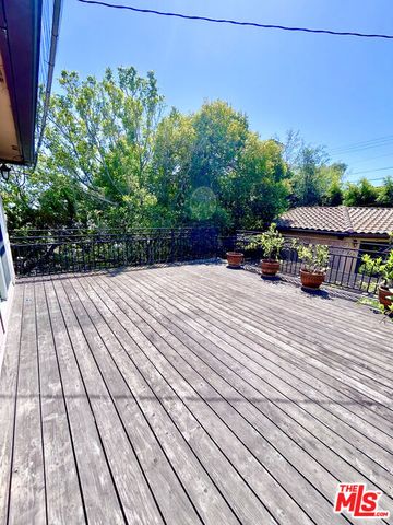 503 N Greencraig Road, Los Angeles, CA 90049