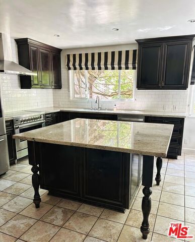 503 N Greencraig Road, Los Angeles, CA 90049