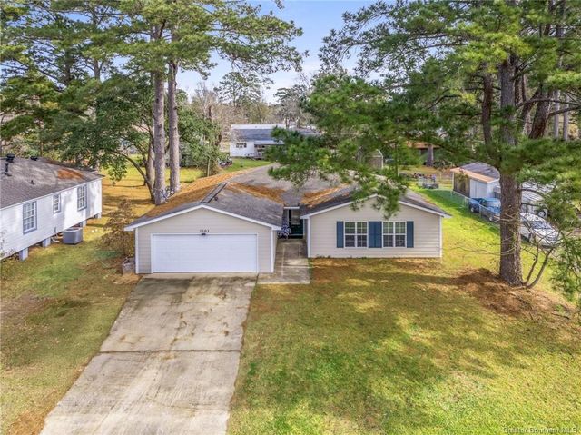 1101 Marvin Avenue, Leesville, LA 71446