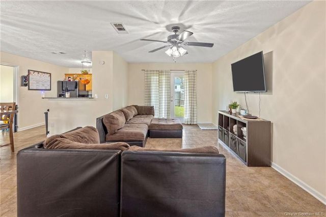 1101 Marvin Avenue, Leesville, LA 71446