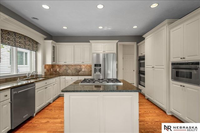 9030 Whispering Wind Road, Lincoln, NE 68512
